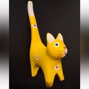 Vintage Ceramic Yellow Cat Long Tail Ring Holder